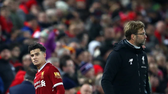 Coutinho se marcha del terreno de juego Coutinho se marcha del terreno de juego