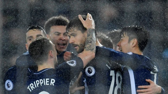 Los jugadores del Tottenham celebran con Llorente su gol ante el Swansea Los jugadores del Tottenham celebran con Llorente su gol ante el Swansea