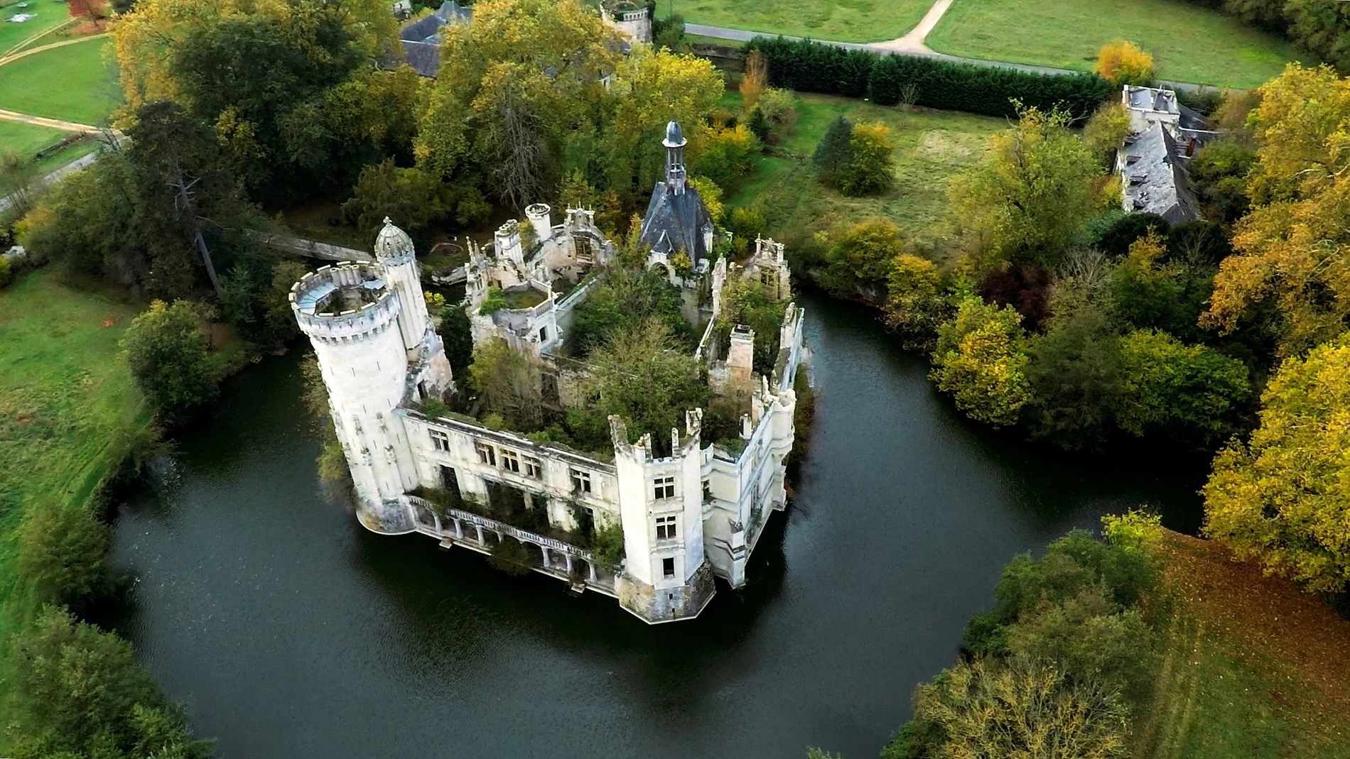 Castillo situado en Loira, Francia