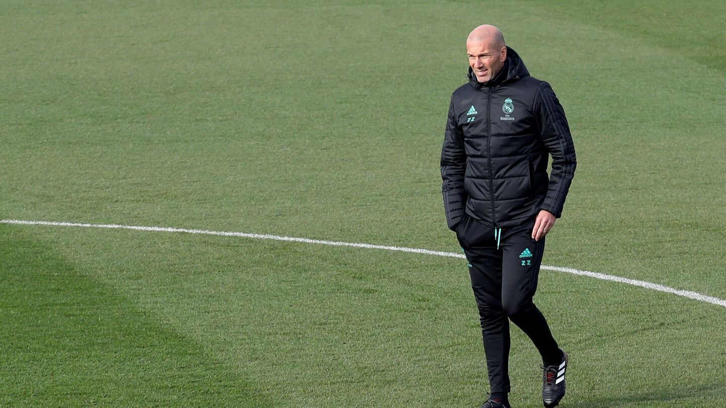 Zinedine Zidane durante un entrenamiento del Real Madrid