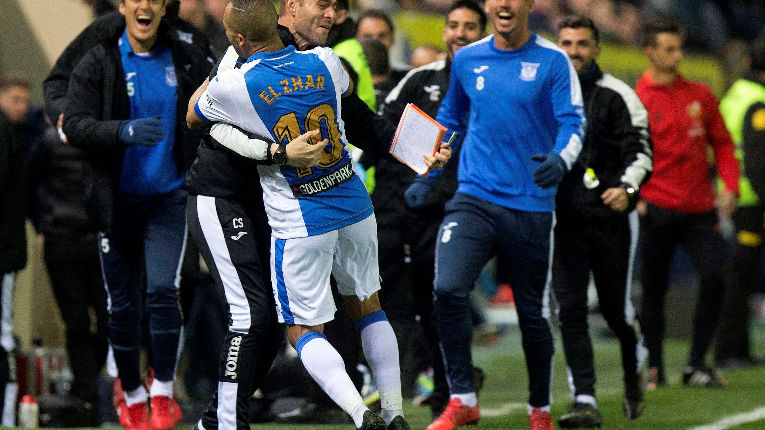 El Zhar celebra su gol ante el Villarreal