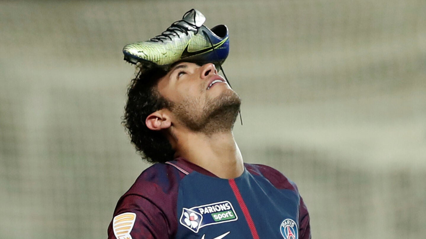 La peculiar celebraci&oacute;n de Neymar ante el Amiens