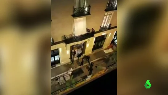 Ladrones armados con hachas roban joyas valoradas en 4,5 millones de euros en el Hotel Ritz de París Ladrones armados con hachas roban joyas valoradas en 4,5 millones de euros en el Hotel Ritz de París