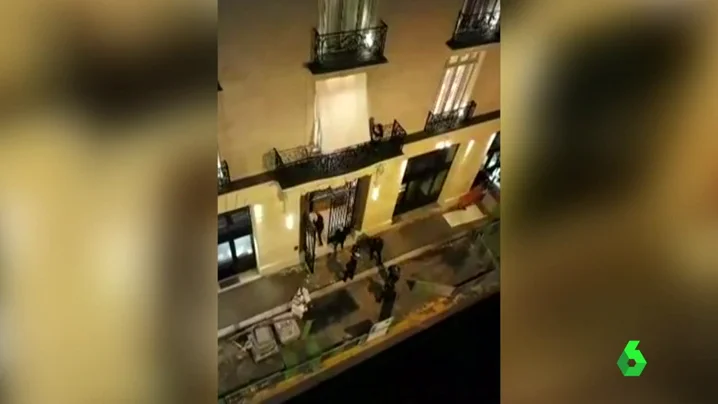 Ladrones armados con hachas roban joyas valoradas en 4,5 millones de euros en el Hotel Ritz de París