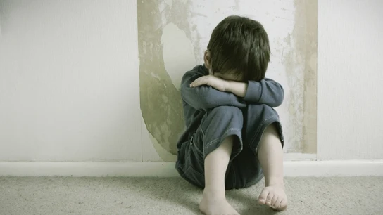 Niño triste Niño triste