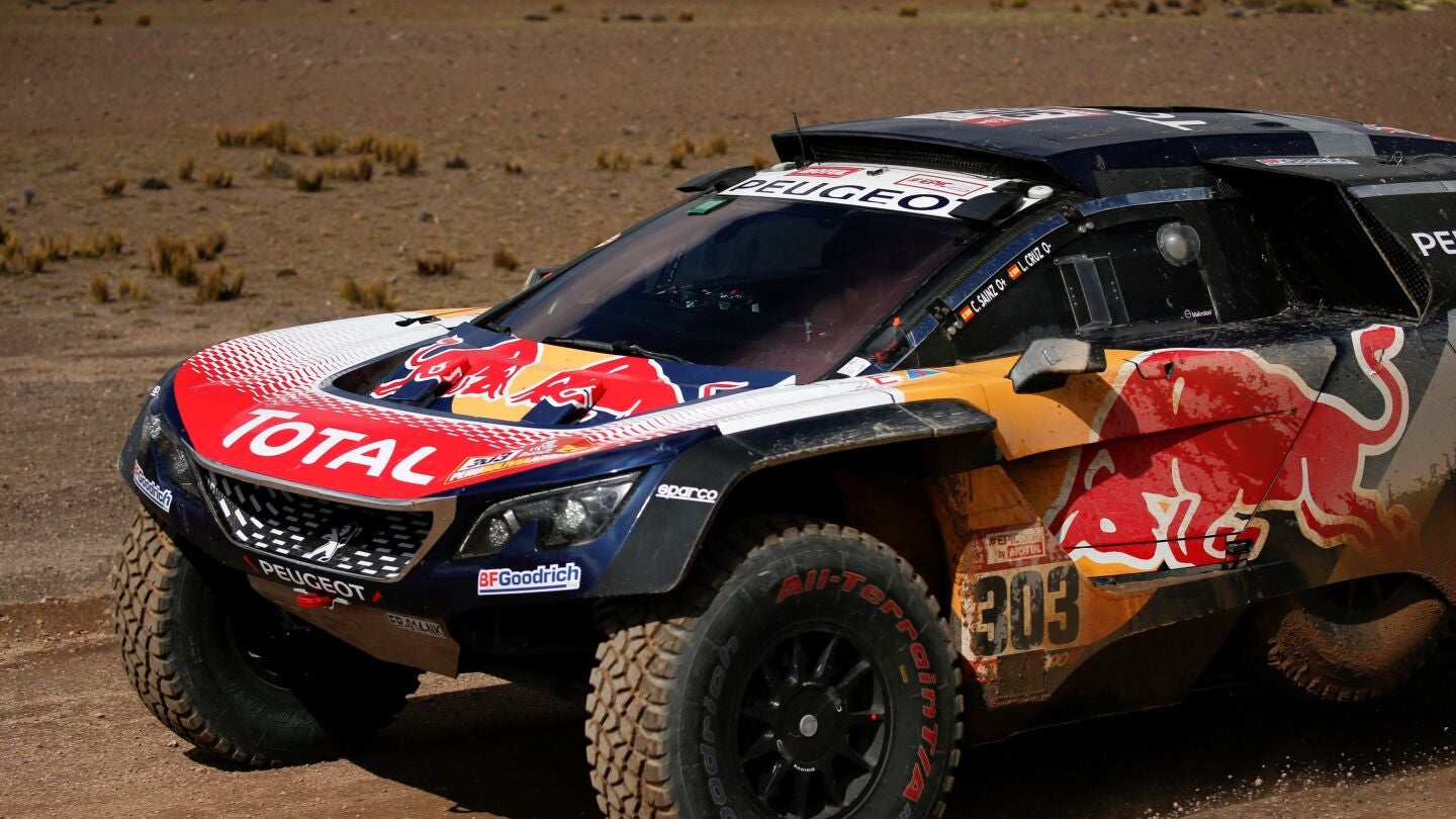 Carlos Sainz, en acci&oacute;n durante la sexta etapa del Dakar