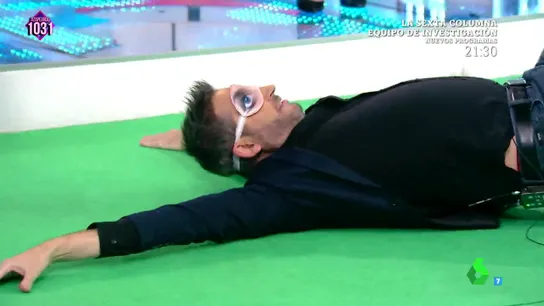 Frank Blanco toca algo más que moqueta en el Juego de la SemAnna Frank Blanco toca algo más que moqueta en el Juego de la SemAnna