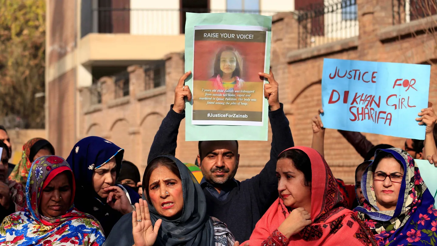 Protestas en Pakistán por un caso similar El cadáver de la niña apareció en un contenedor de basura en Pakistán