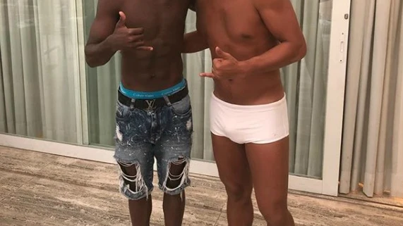 Vinicius, con Ronaldinho