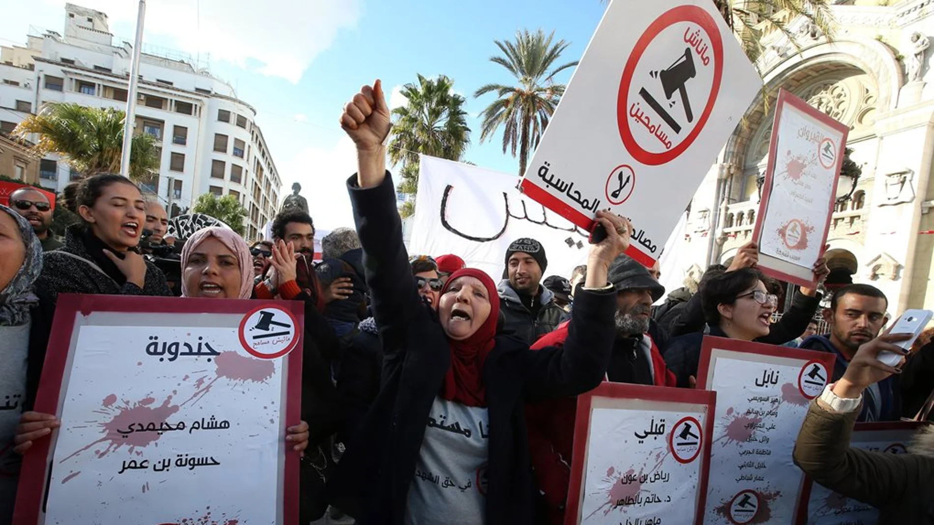 Túnez celebra la revolución de 2011 con los mismos problemas que la desataron