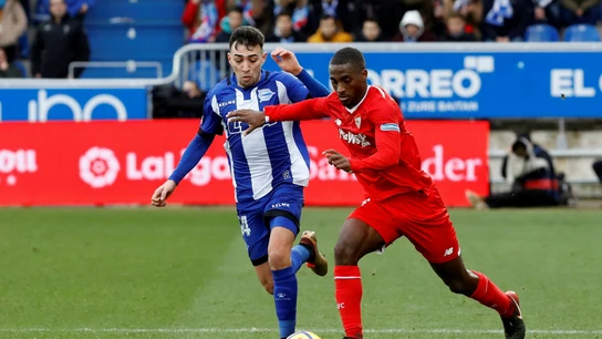 Munir, ante Carole Munir, ante Carole