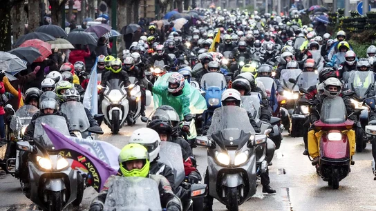 Tradicional desfile de banderas por Valladolid de los Pingüinos 2018 Tradicional desfile de banderas por Valladolid de los Pingüinos 2018