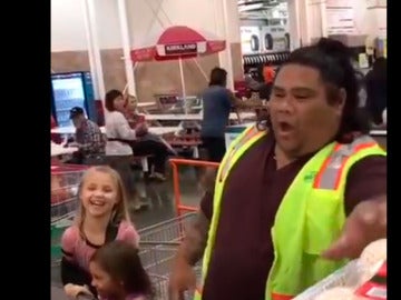 Dos hermanas creen que han encontrado a 'Maui' de la película 'Moana' Dos hermanas creen que han encontrado a 'Maui' de la película 'Moana'