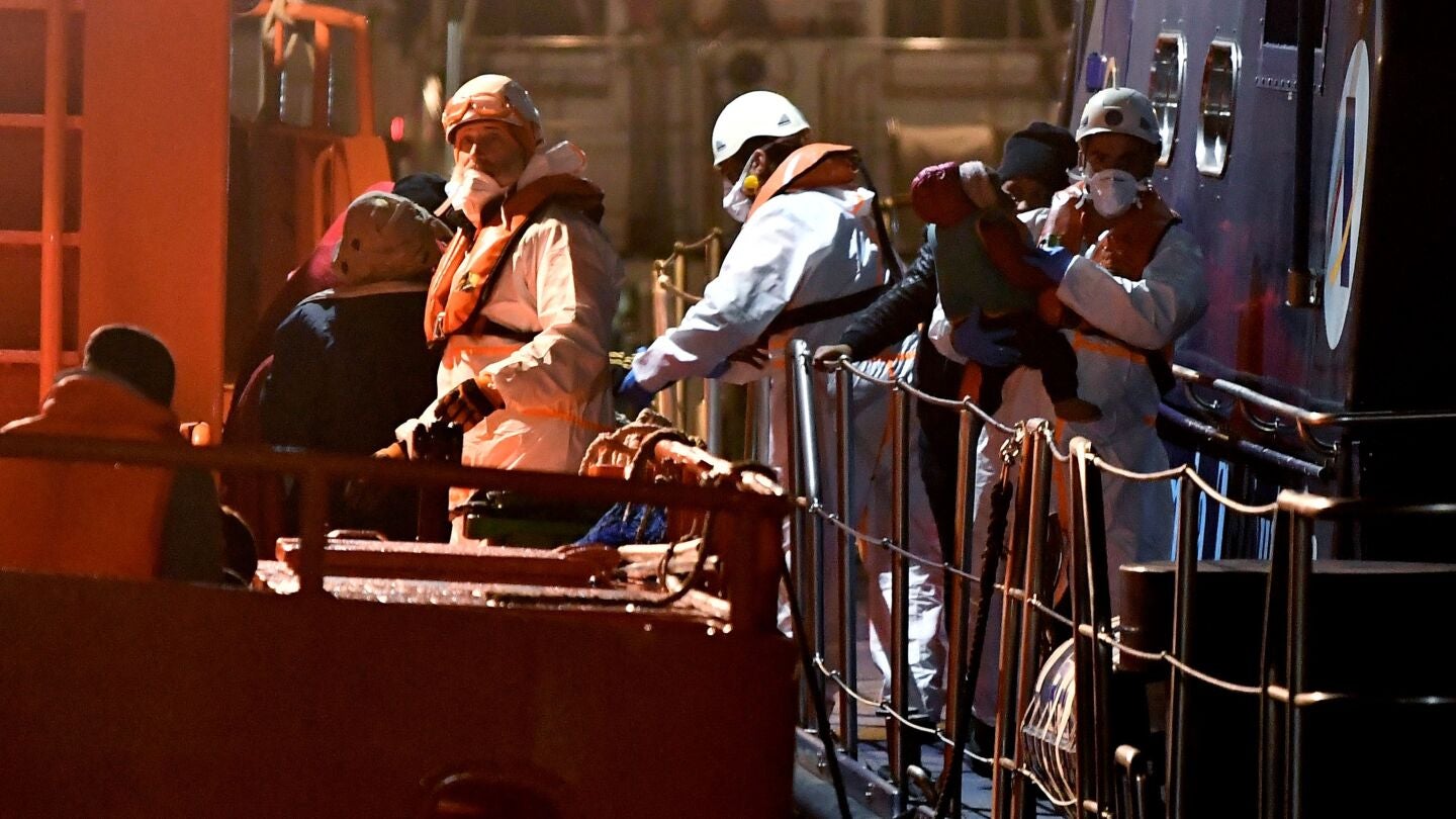 Llegada al puerto de Almer&iacute;a de 32 inmigrantes