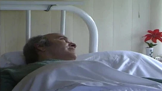 Ramón Sampedro postrado sobre su cama Ramón Sampedro postrado sobre su cama