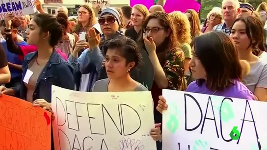 Un grupo de personas se manifiestas contra el fin del programa DACA Un grupo de personas se manifiestas contra el fin del programa DACA