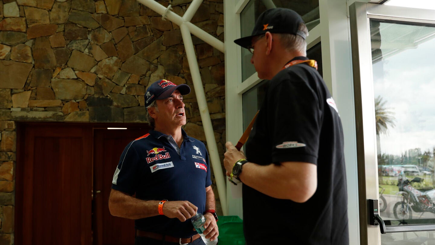 Carlos Sainz, primero en el Dakar