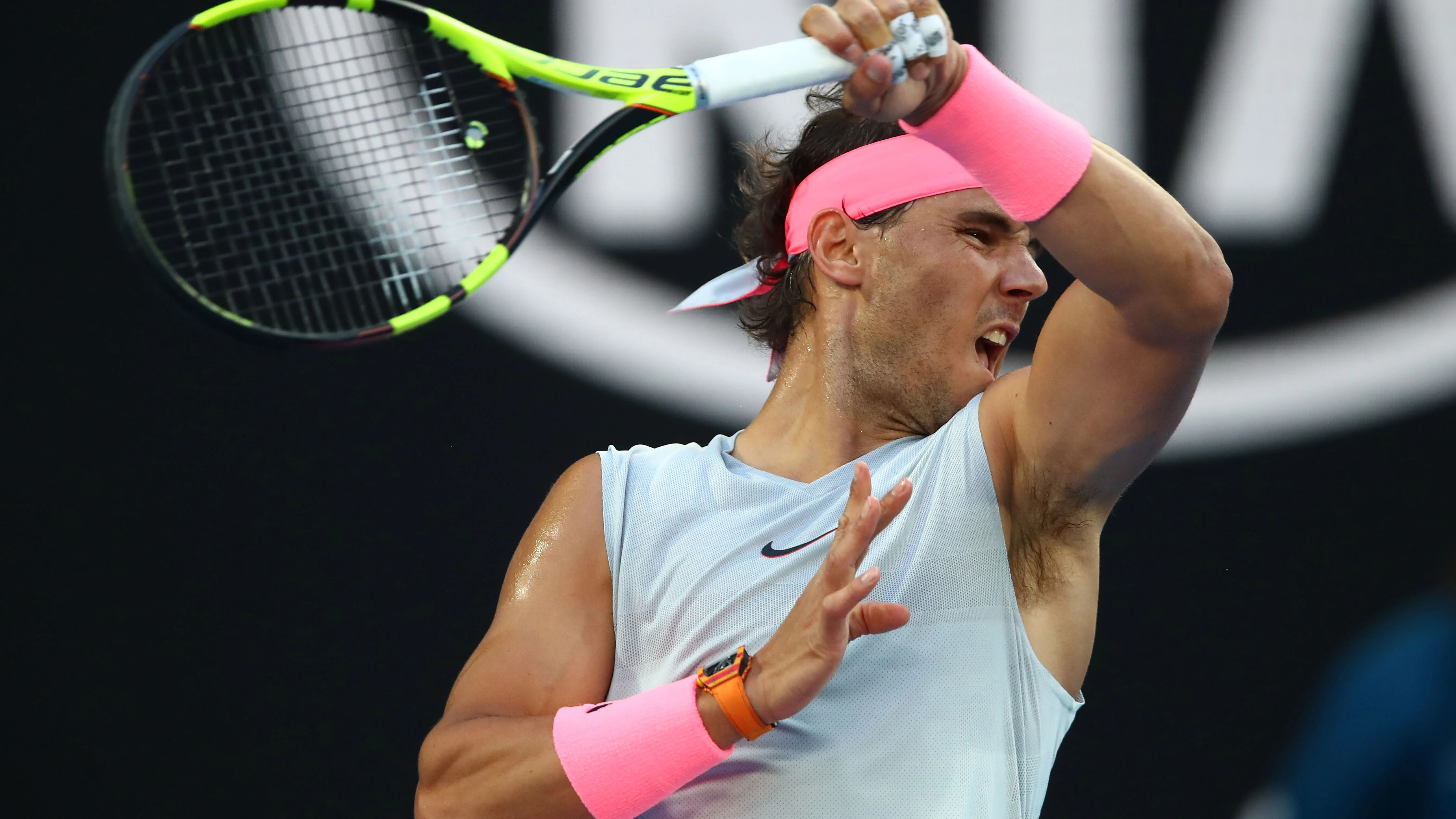 Rafa Nadal golpea de derecha una bola en el Open de Australia Rafa Nadal golpea de derecha una bola en el Open de Australia