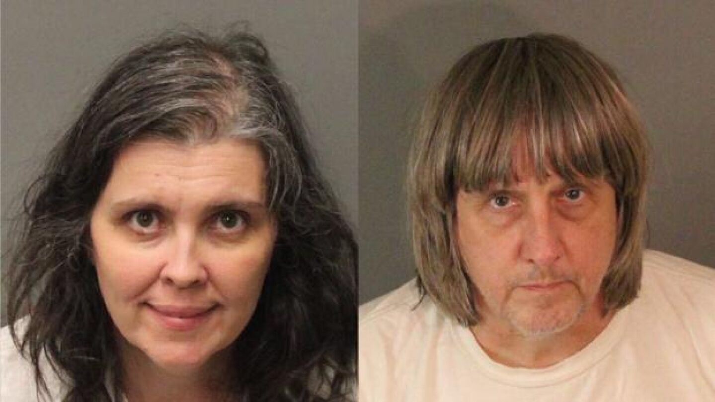 Los padres, David Allen Turpin, de 57 a&ntilde;os, y Louise Anna Turpin, de 49 