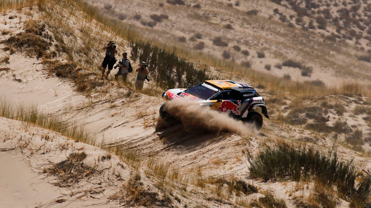 Peterhansel, durante la d&eacute;cima etapa del Dakar