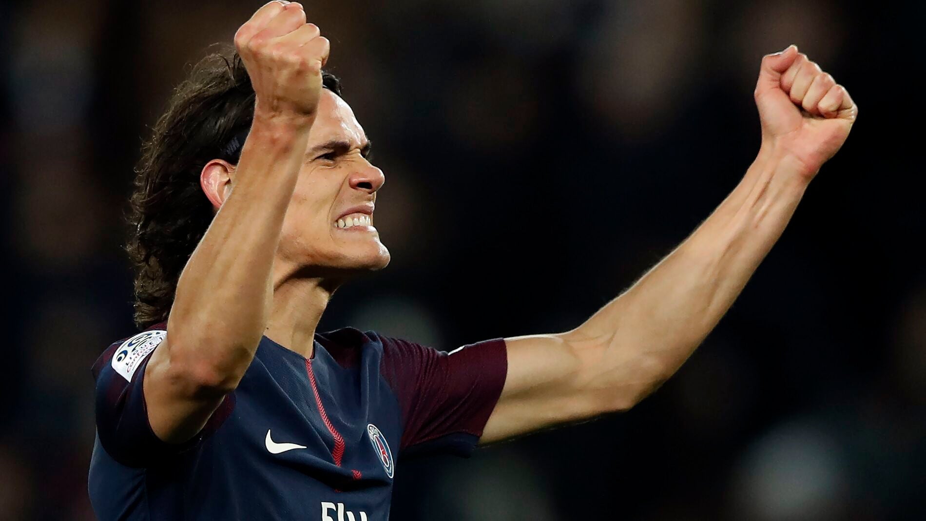 Cavani celebra uno de sus goles con el PSG