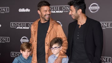 Ricky Martin junto a su marido y sus dos hijos
