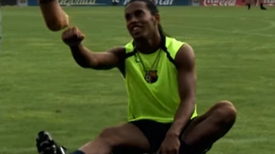 Ronaldinho, en un momento del vídeo Ronaldinho, en un momento del vídeo