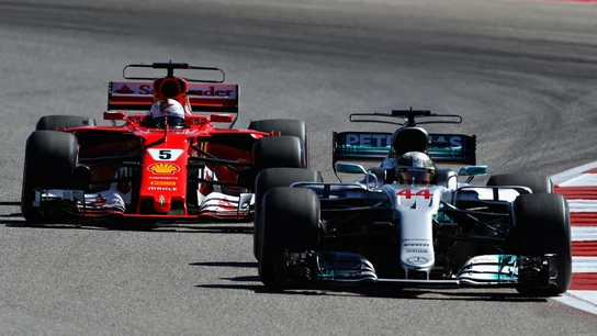 Hamilton y Vettel, durante el GP de Estados Unidos de 2017 Hamilton y Vettel, durante el GP de Estados Unidos de 2017