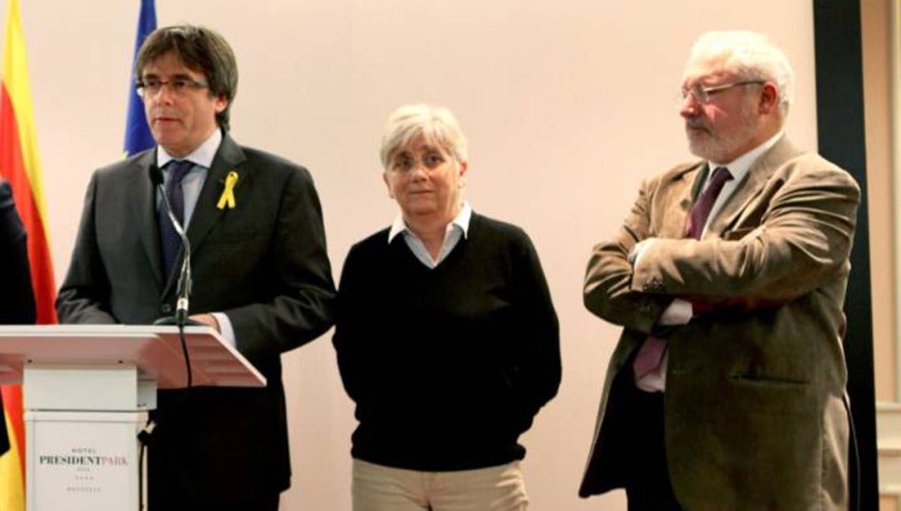 Carles Puigdemont, Clara Ponsatí y Lluís Puig