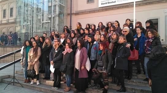 Más de 3.000 mujeres del ámbito cultural español se han presentado públicamente como La Caja de Pandora Más de 3.000 mujeres del ámbito cultural español se han presentado públicamente como La Caja de Pandora