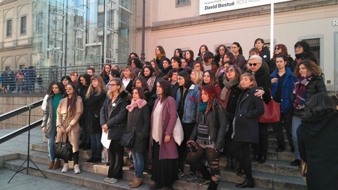  M&aacute;s de 3.000 mujeres del &aacute;mbito cultural espa&ntilde;ol se han presentado p&uacute;blicamente como La Caja de Pandora