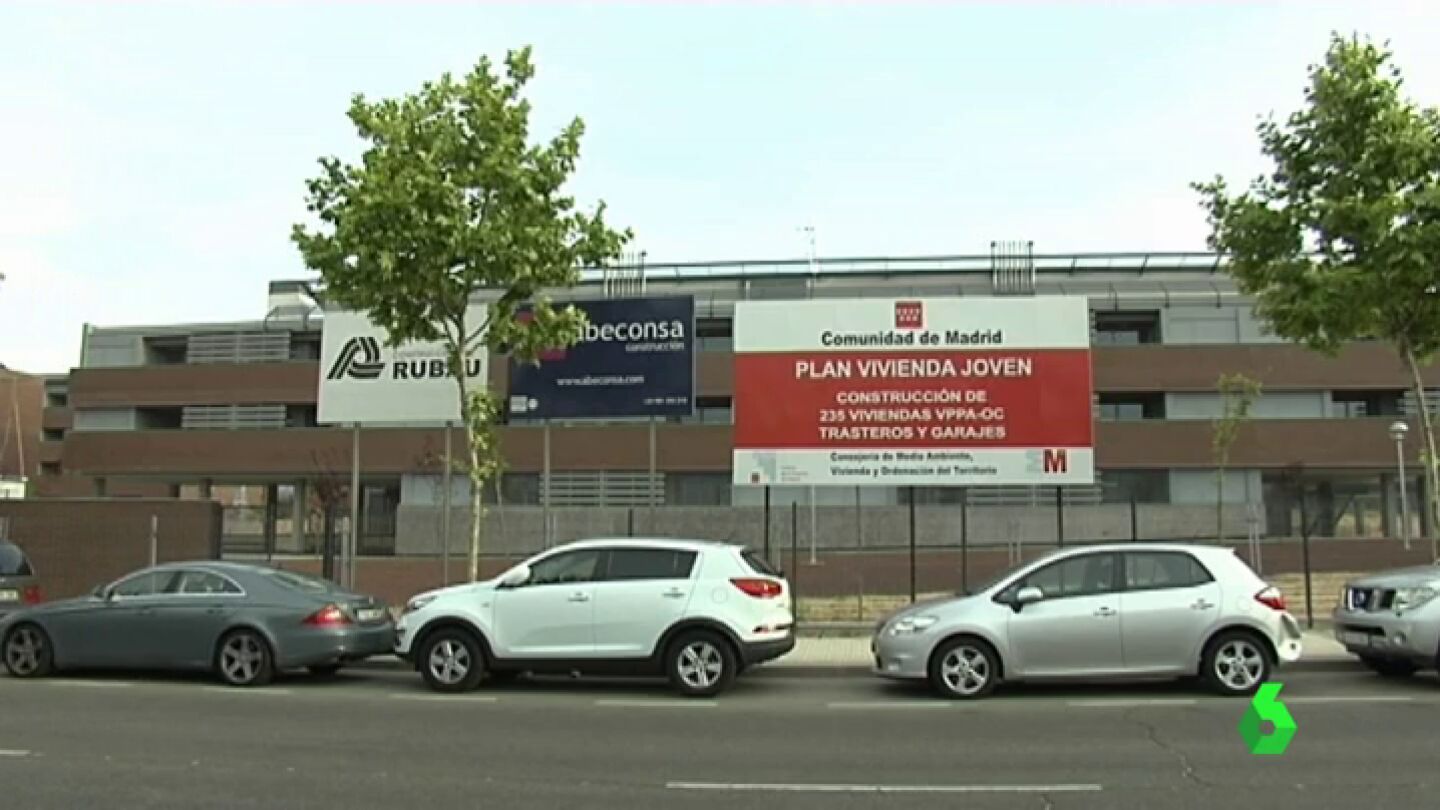 La Fiscal&iacute;a investiga la venta de 3.000 viviendas de protecci&oacute;n de la Comunidad de Madrid al fondo buitre Azora
