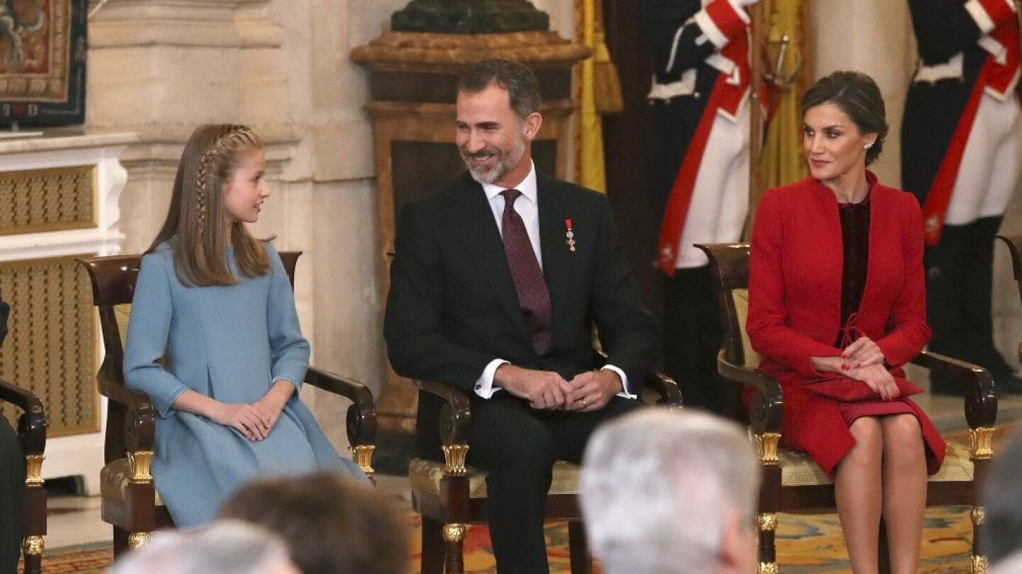 La princesa de Asturias junto a los reyes