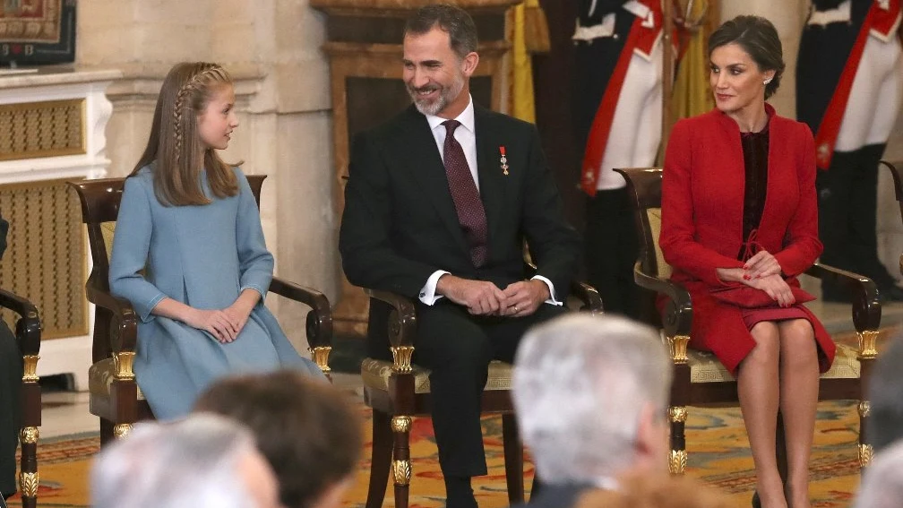 La princesa de Asturias junto a los reyes