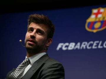 Piqué, durante el acto de su renovación con el Barça Piqué, durante el acto de su renovación con el Barça