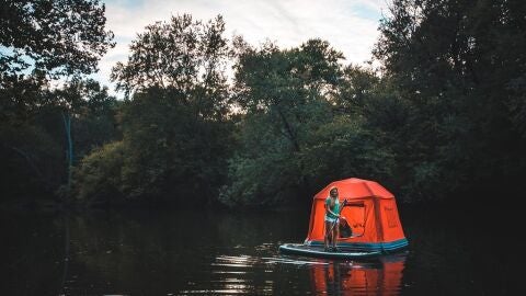 Una tienda de campaña flotante, la reinvención del camping 
