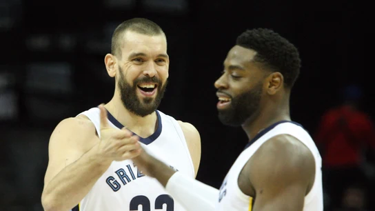 Marc Gasol celebra una canasta junto a Tyreke Evans Marc Gasol celebra una canasta junto a Tyreke Evans
