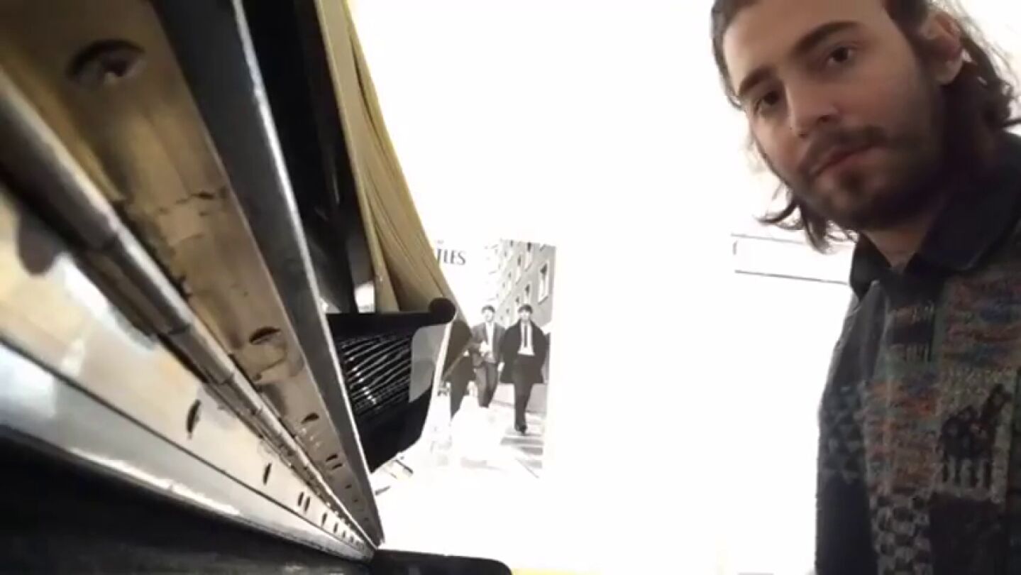 El ganador de Eurovisi&oacute;n Salvador Sobral se deja ver por primera vez tras su trasplante de coraz&oacute;n