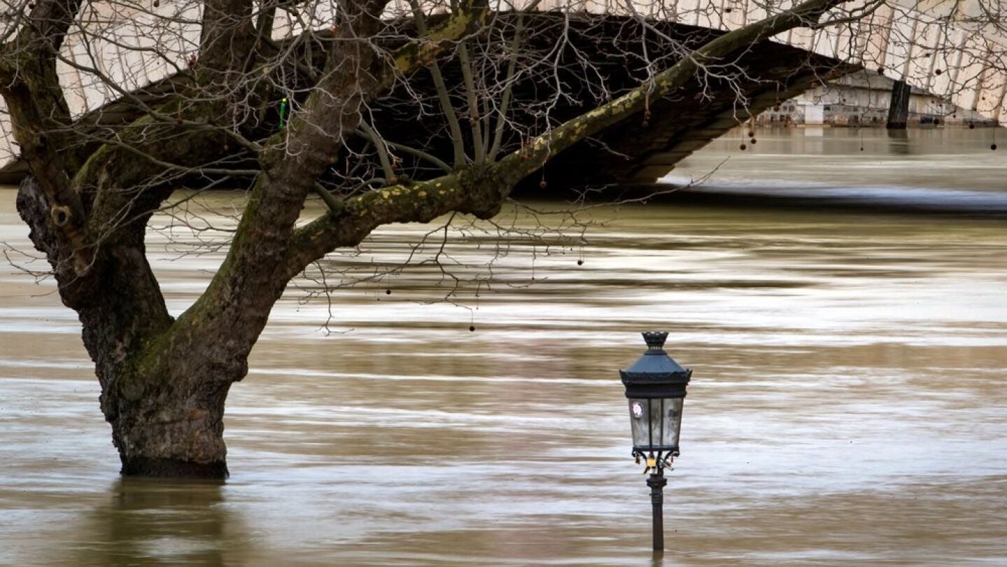 Crecida del R&iacute;o Sena