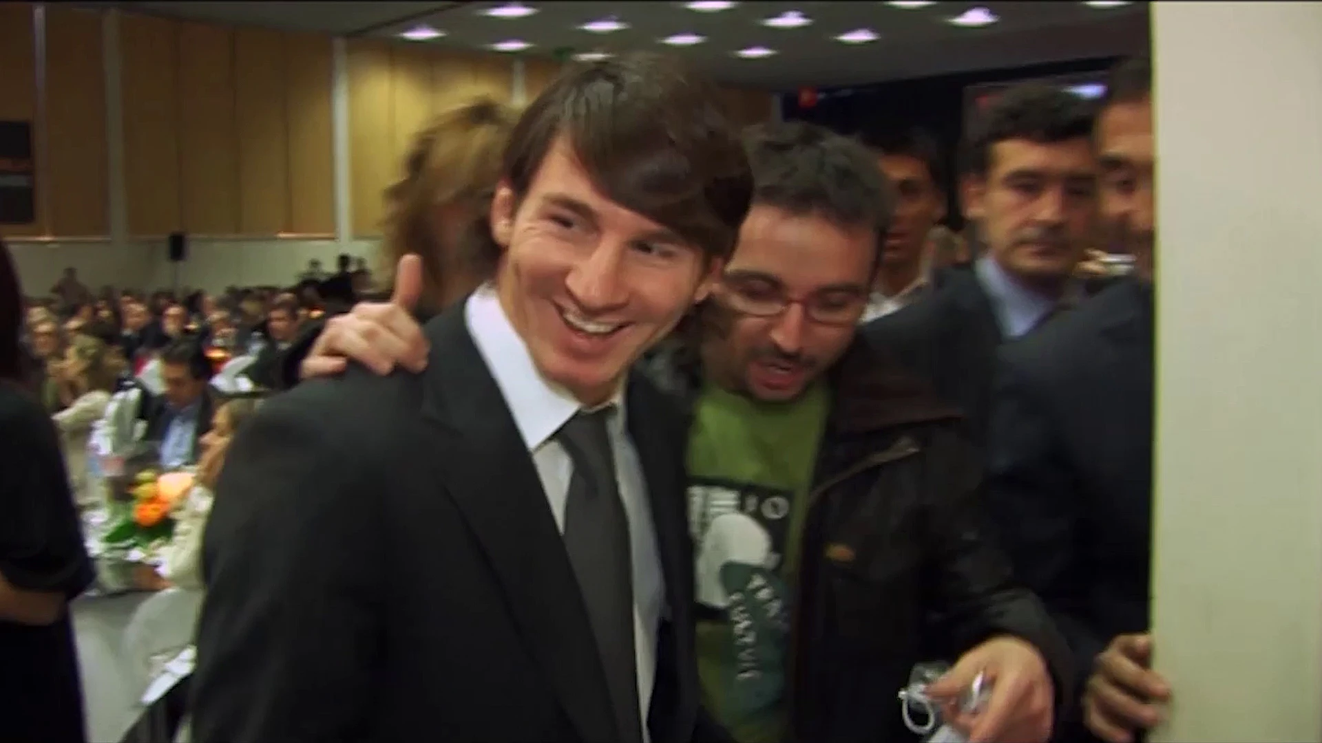 Jordi Évole junto a Leo Messi en una gala de los premios Protagonistas
