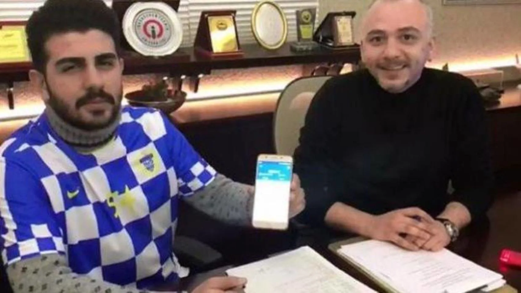 Omer Faruk Kiroglu, primer jugador fichado con bitcoins