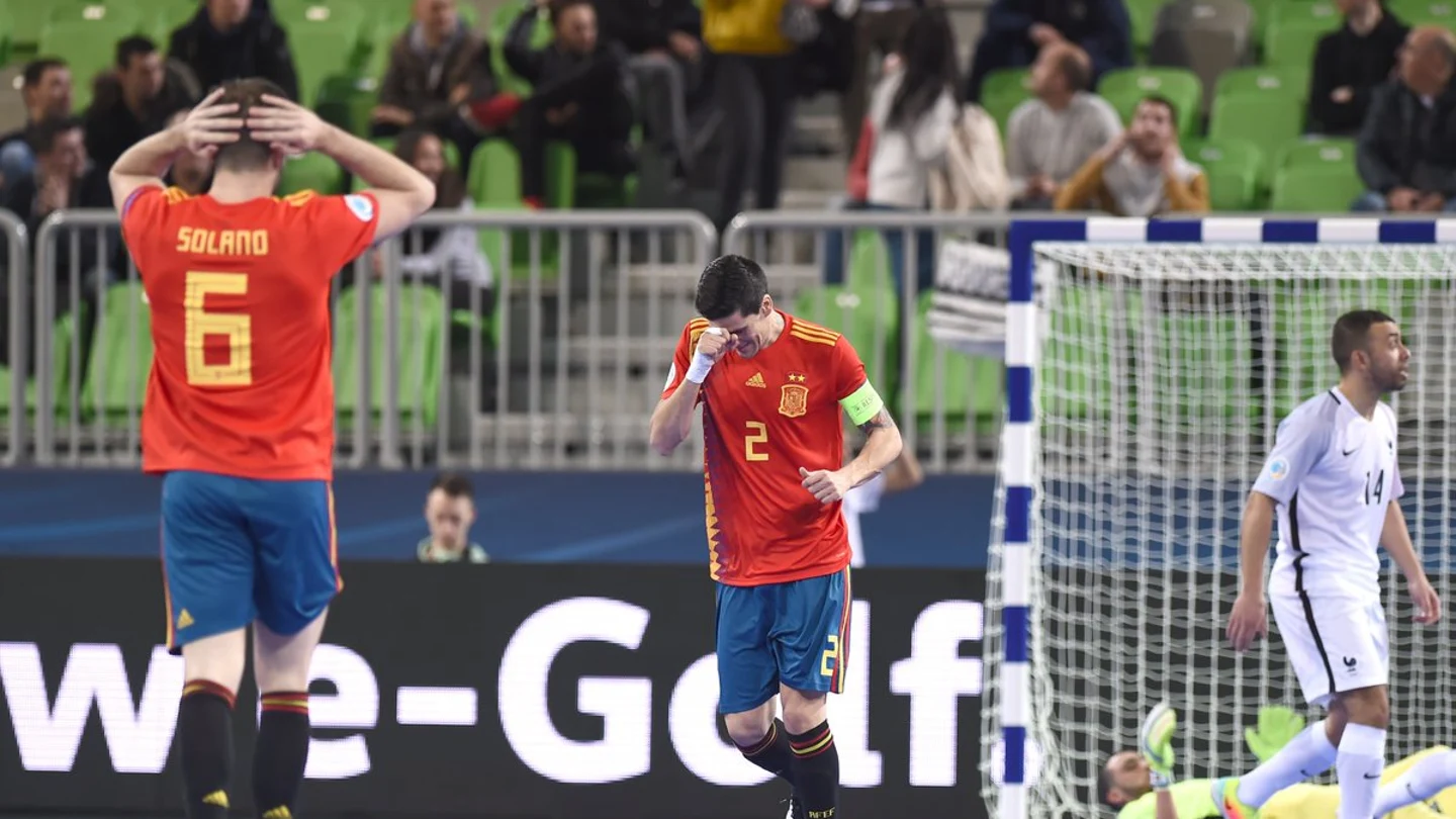 Los jugadores de la Selección lamentan uno de los goles encajados ante Francia Los jugadores de la Selección lamentan uno de los goles encajados ante Francia