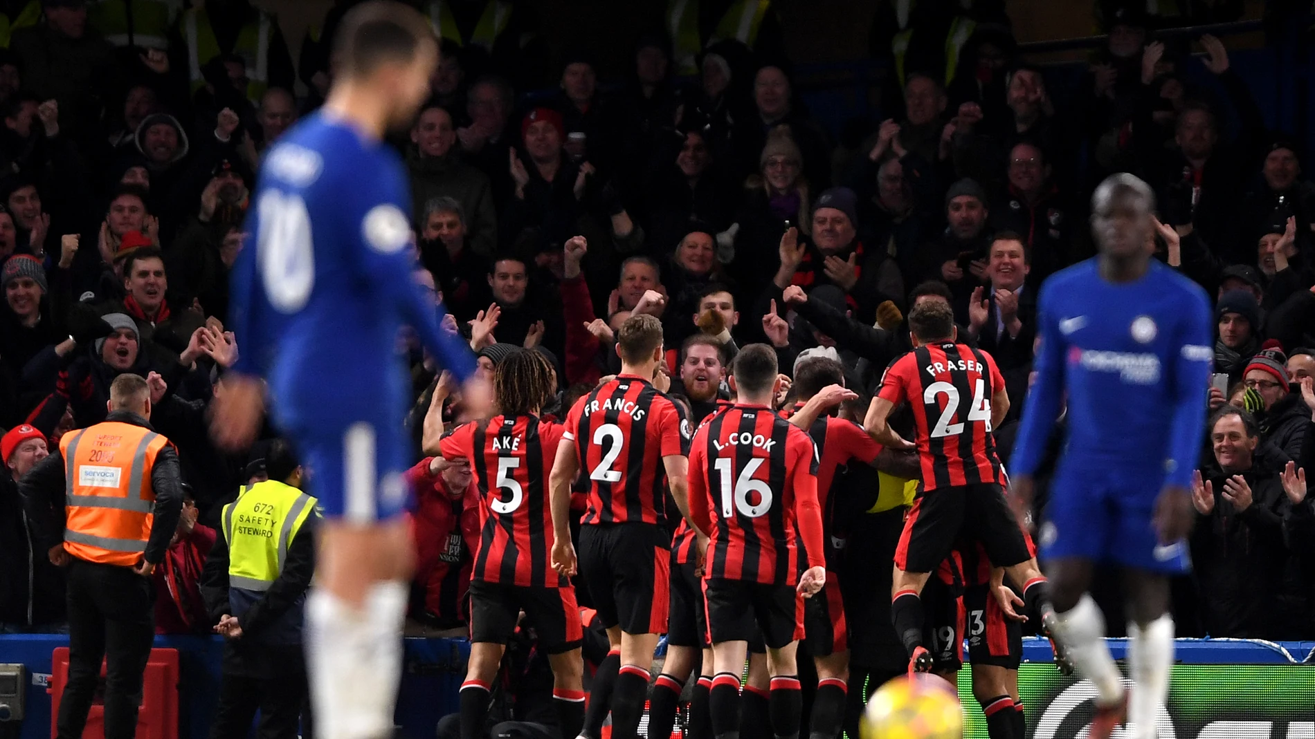 Los jugadores del Bournemouth celebran uno de los goles ante el Chelsea