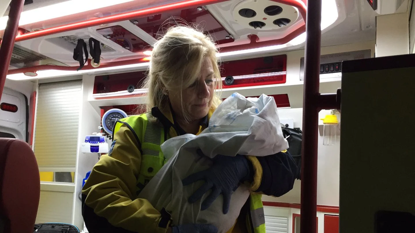 Rescatan a un bebé abandonado en Madrid Rescatan a un bebé abandonado en Madrid