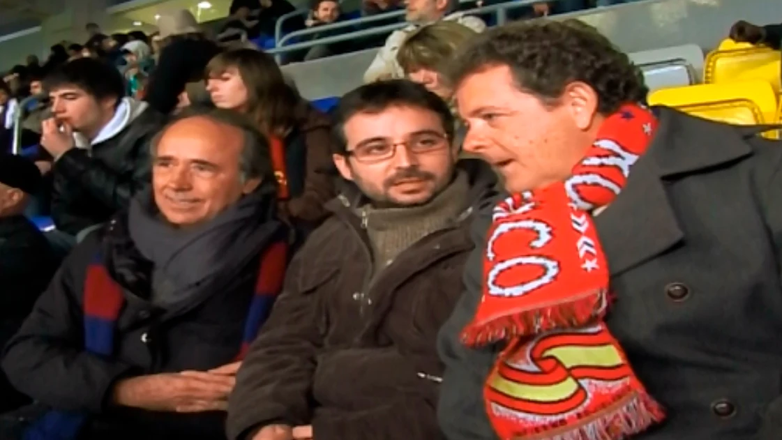 Jordi Évole junto a Joan Manuel Serrat y Juan Luis Cano