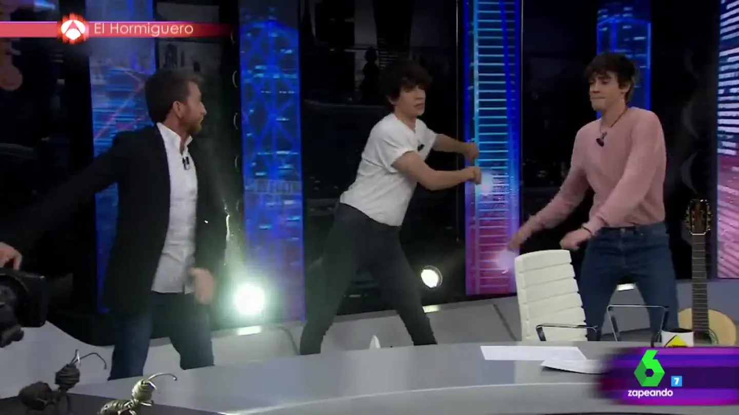El baile de Javier Calvo que se ha hecho viral al ritmo de 'Swish Swish' de Katy Perry El baile de Javier Calvo que se ha hecho viral al ritmo de 'Swish Swish' de Katy Perry