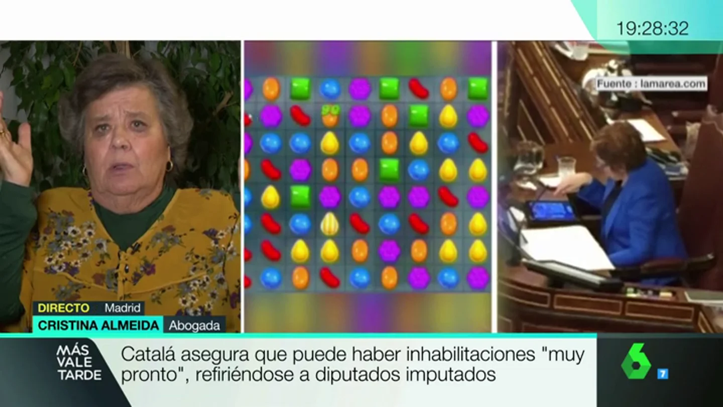 Cristina Almeida, sobre los sms de Puigdemont: "Es como cuando pillaron a Villalobos jugando al Candy Crush" Cristina Almeida, sobre los sms de Puigdemont: "Es como cuando pillaron a Villalobos jugando al Candy Crush"