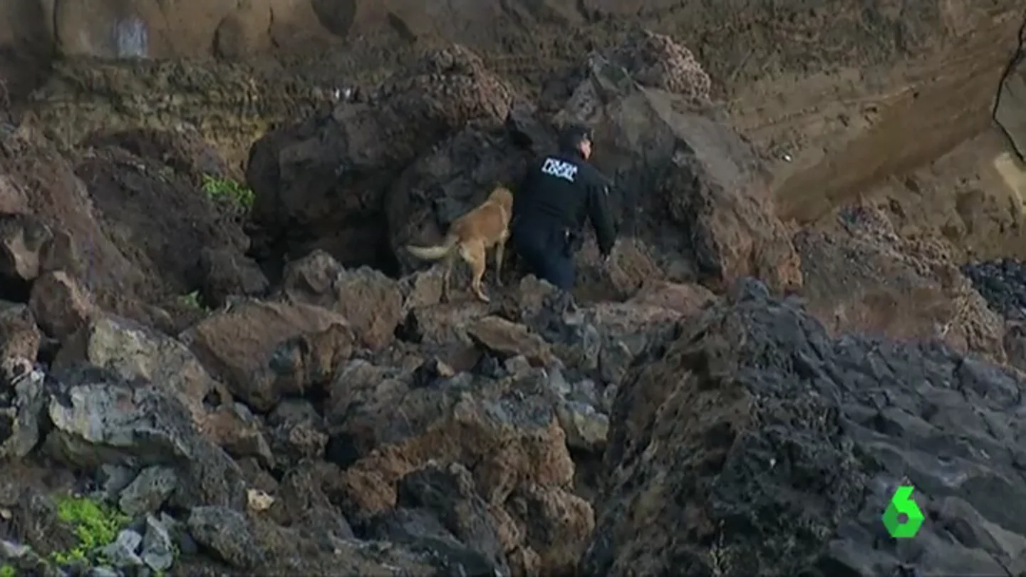 Los primeros rastreos no encuentran víctimas en un derrumbe en Las Palmas de Gran Canaria a causa de la lluvia Los primeros rastreos no encuentran víctimas en un derrumbe en Las Palmas de Gran Canaria a causa de la lluvia