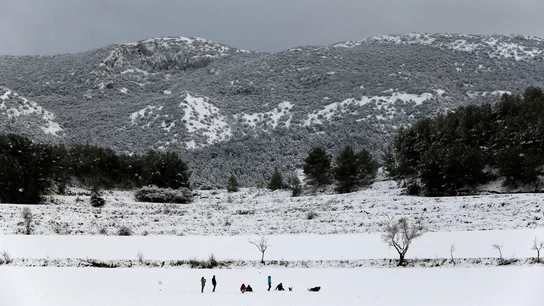 La carretera que une Bayeres con Bocairente tras la intensa nevada caida La carretera que une Bayeres con Bocairente tras la intensa nevada caída