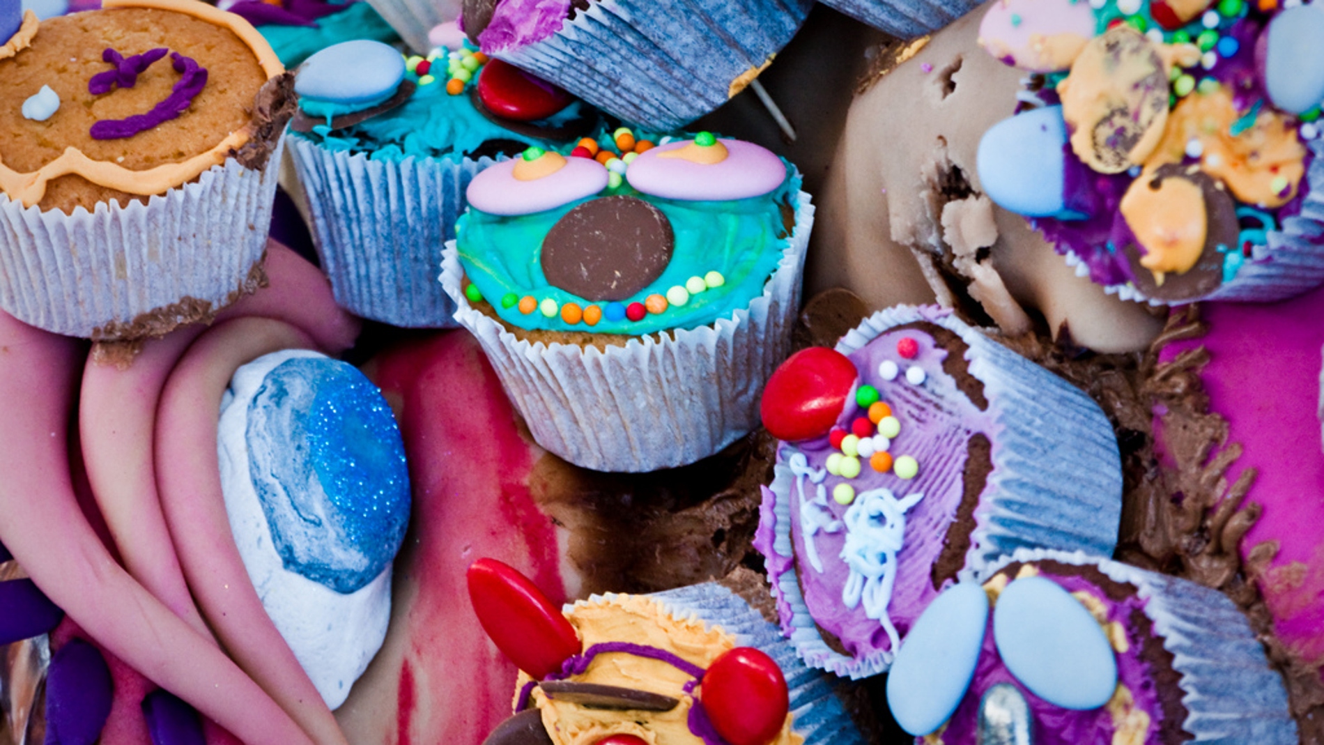 Dulces y comida grasienta, los imprescindibles tras una noche de borrachera
